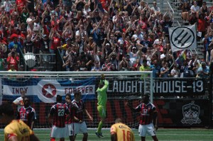 DSC_1867kristianGettingCrowdPumped